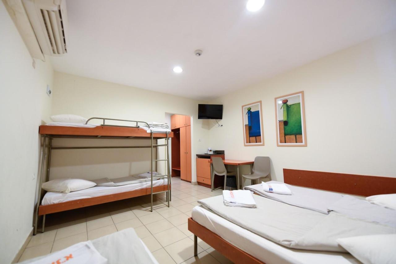 Hi - Arad Hostel Eksteriør billede